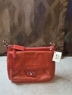Coach Camelia Mini Groovy Leather Turnlock Crossbody Bag-NWT W/Defects-See Pics